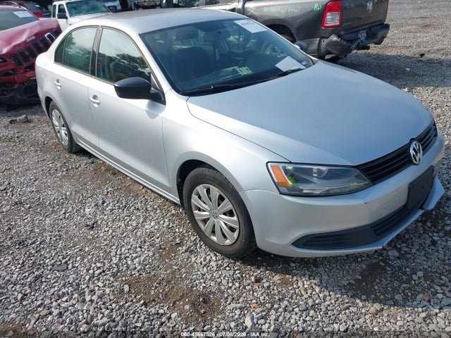 Продажа на аукционе авто 2014 Volkswagen Jetta 2.0l S, vin: 3VW2K7AJ8EM327802, номер лота: 45567526