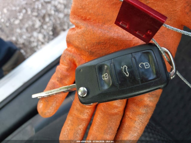 Продаж на аукціоні авто 2014 Volkswagen Jetta 2.0l S, vin: 3VW2K7AJ8EM327802, номер лоту: 45567526