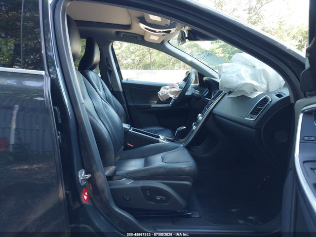 Продажа на аукционе авто 2016 Volvo Xc60 T6 Drive-e, vin: YV449MRK9G2927691, номер лота: 45567533