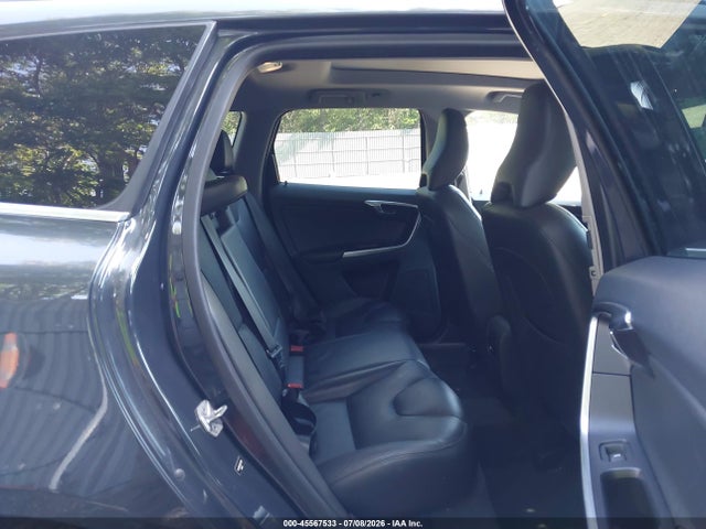 Продажа на аукционе авто 2016 Volvo Xc60 T6 Drive-e, vin: YV449MRK9G2927691, номер лота: 45567533