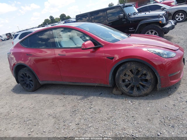 Продажа на аукционе авто 2022 Tesla Model Y Long Range Dual Motor All-wheel Drive, vin: 7SAYGAEE0NF542381, номер лота: 45567542