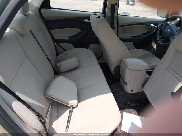 Ford FOCUS SE 2018 1FADP3F27JL270095 Image 8