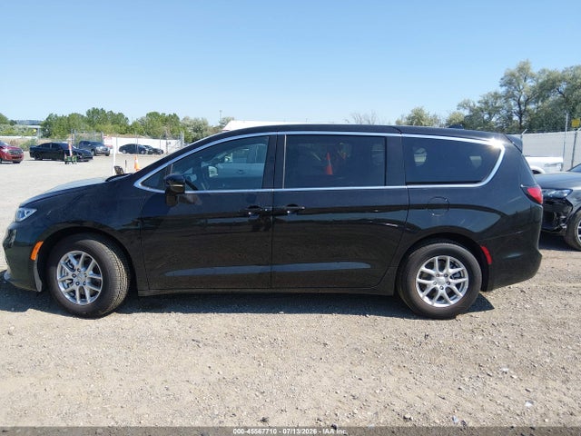 2C4RC1BG8TR263622 Chrysler Pacifica Select