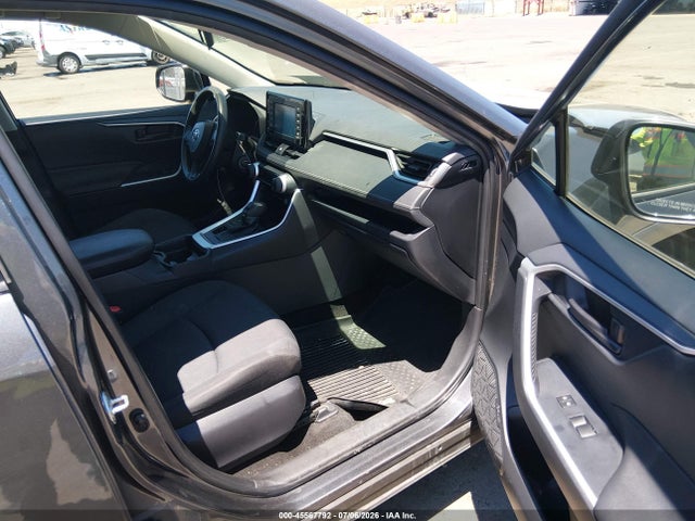 JTMG1RFV3KD032732 Toyota RAV4 LE