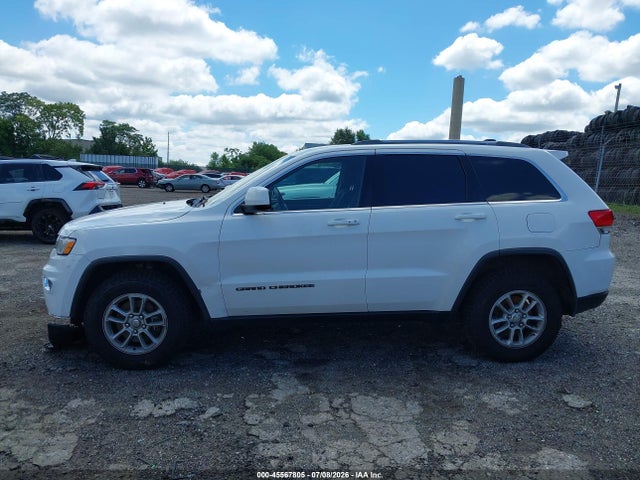 1C4RJFAG3JC443763 Jeep Grand Cherokee Laredo E 4x4