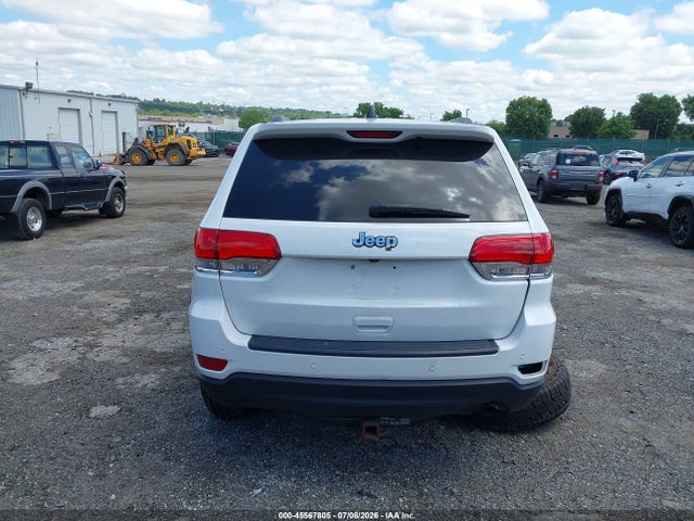 1C4RJFAG3JC443763 Jeep Grand Cherokee Laredo E 4x4
