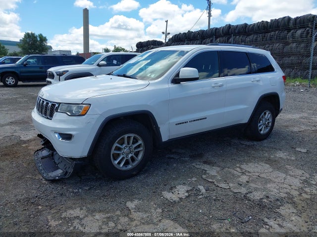 1C4RJFAG3JC443763 Jeep Grand Cherokee Laredo E 4x4