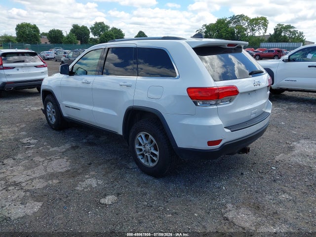 1C4RJFAG3JC443763 Jeep Grand Cherokee Laredo E 4x4