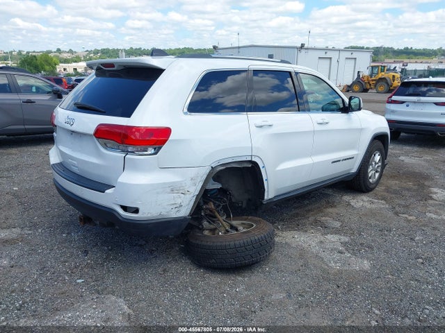 1C4RJFAG3JC443763 Jeep Grand Cherokee Laredo E 4x4