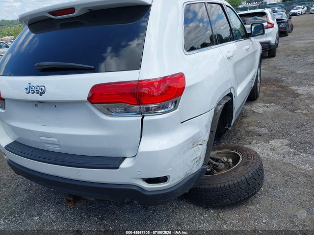 1C4RJFAG3JC443763 Jeep Grand Cherokee Laredo E 4x4