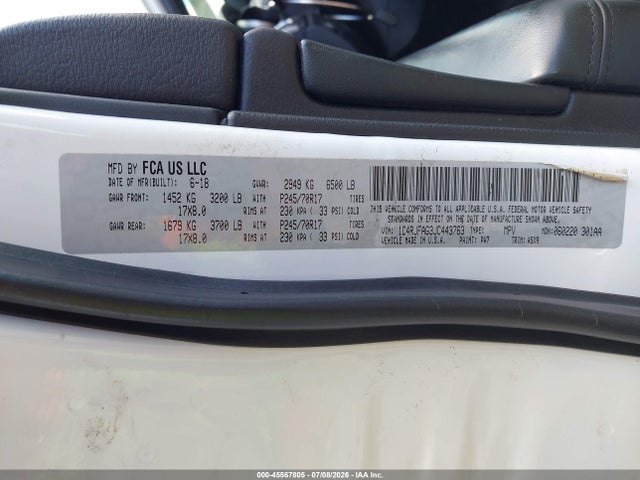 1C4RJFAG3JC443763 Jeep Grand Cherokee Laredo E 4x4