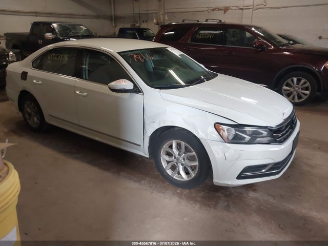 45567816 :رقم المزاد ، 1VWAT7A36GC005884 vin ، 2016 Volkswagen Passat 1.8t S مزاد بيع