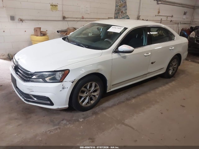 45567816 :رقم المزاد ، 1VWAT7A36GC005884 vin ، 2016 Volkswagen Passat 1.8t S مزاد بيع