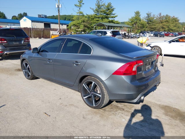 Продажа на аукционе авто 2016 Volvo S60 T5 R-design Special Edition, vin: YV126MFP0G2397477, номер лота: 45567973