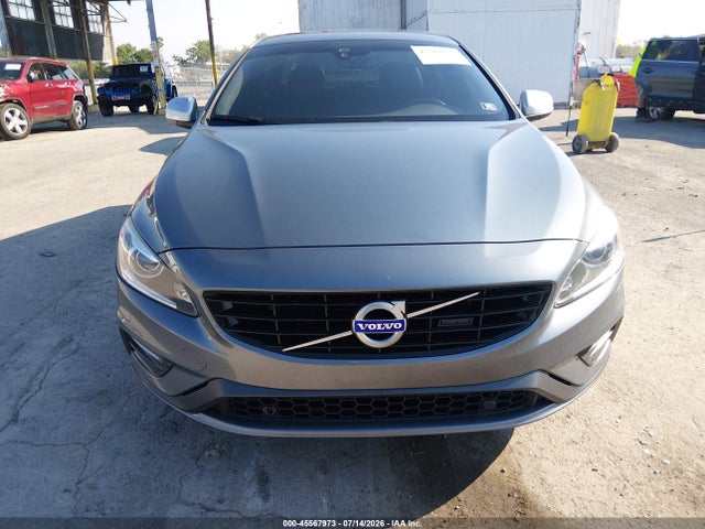 Продажа на аукционе авто 2016 Volvo S60 T5 R-design Special Edition, vin: YV126MFP0G2397477, номер лота: 45567973