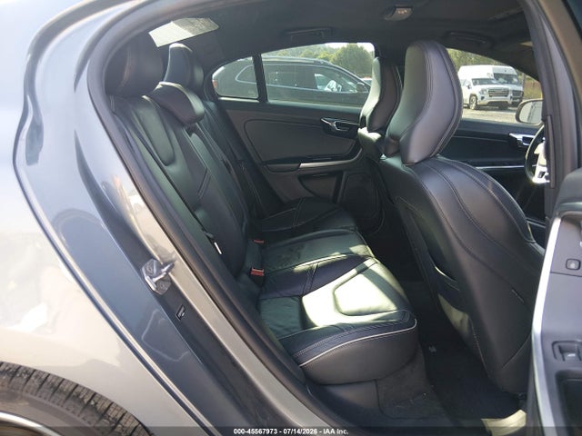 Продажа на аукционе авто 2016 Volvo S60 T5 R-design Special Edition, vin: YV126MFP0G2397477, номер лота: 45567973