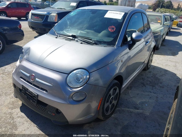 Fiat 500E BATTERY ELECTRIC 2017 3C3CFFGE6HT704559 Image 2