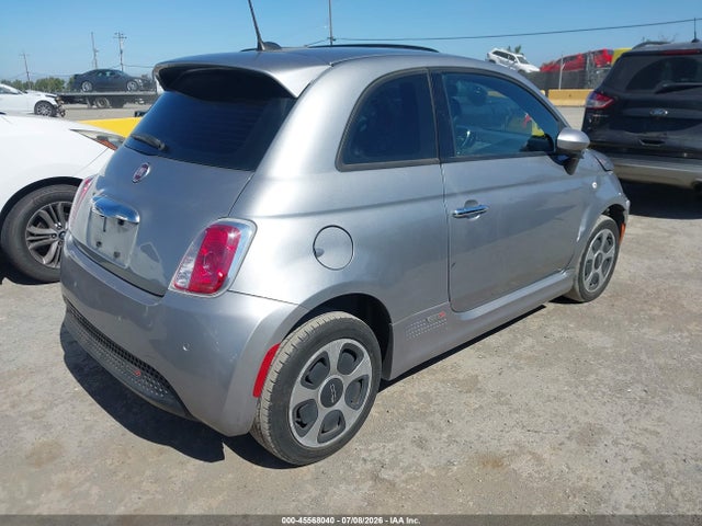 Fiat 500E BATTERY ELECTRIC 2017 3C3CFFGE6HT704559 Image 4