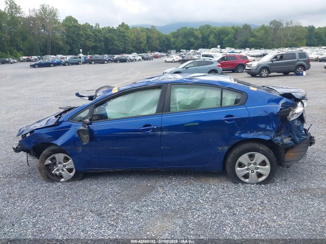 Auction sale of the 2018 Kia Forte Lx, vin: 3KPFK4A75JE185274, lot number: 45568182