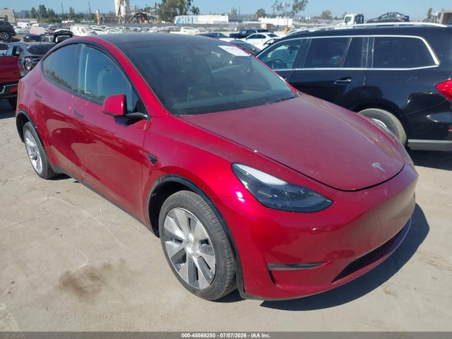 Tesla Model Y Long Range Dual Motor All-wheel Drive 2024 7SAYGDEE1RA253434 Image 1