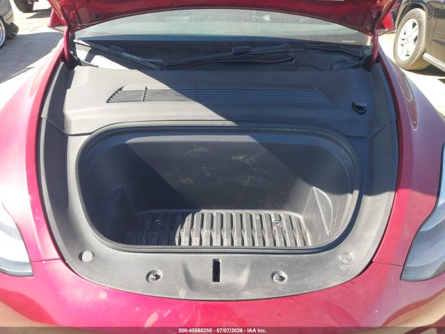 Tesla Model Y Long Range Dual Motor All-wheel Drive 2024 7SAYGDEE1RA253434 Image 10