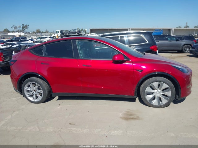 Tesla Model Y Long Range Dual Motor All-wheel Drive 2024 7SAYGDEE1RA253434 Image 12