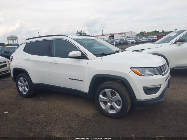 45568261 :رقم المزاد ، 3C4NJDBB9MT599000 vin ، 2021 Jeep Compass Latitude 4x4 مزاد بيع