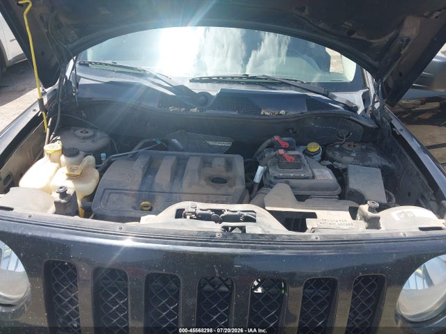 2016 Jeep Patriot Latitude მანქანა იყიდება აუქციონზე, vin: 1C4NJPFB6GD562461, აუქციონის ნომერი: 45568298