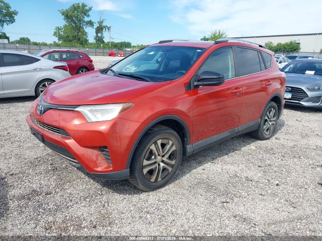 Toyota RAV4 LE 2016 2T3BFREV8GW485302 Image 2