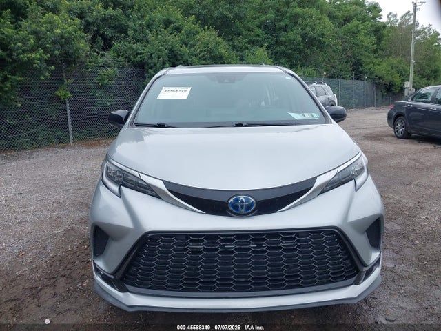 5TDDSKFC0NS043038 Toyota Sienna Xse
