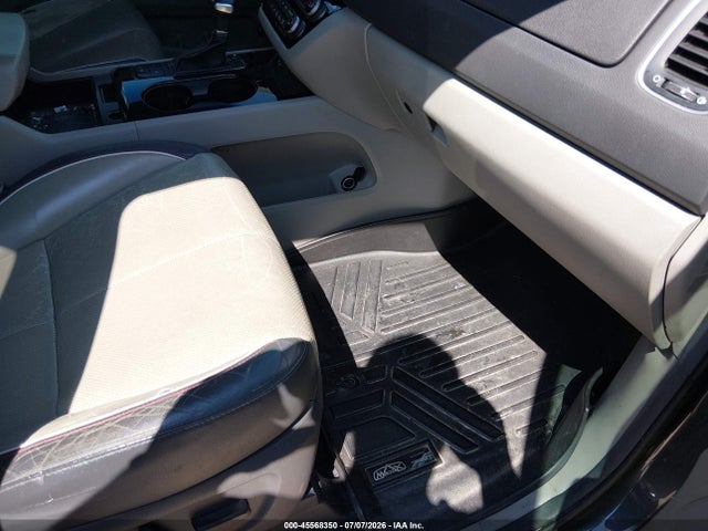 Продажа на аукционе авто 2017 Kia Sedona Ex, vin: KNDMC5C16H6292546, номер лота: 45568350