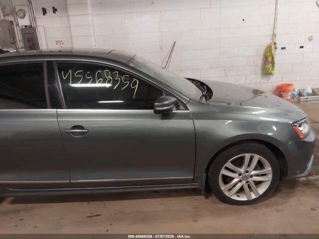 2017 Volkswagen Jetta 1.8t Sel/1.8t Sel Premium მანქანა იყიდება აუქციონზე, vin: 3VWL17AJ5HM367184, აუქციონის ნომერი: 45568359