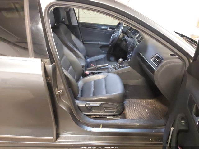 2017 Volkswagen Jetta 1.8t Sel/1.8t Sel Premium მანქანა იყიდება აუქციონზე, vin: 3VWL17AJ5HM367184, აუქციონის ნომერი: 45568359