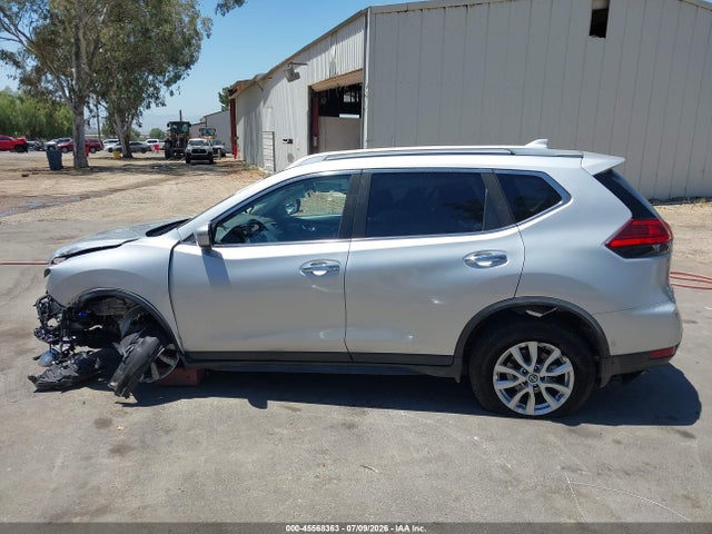 JN8AT2MT6HW393057 Nissan ROGUE SV