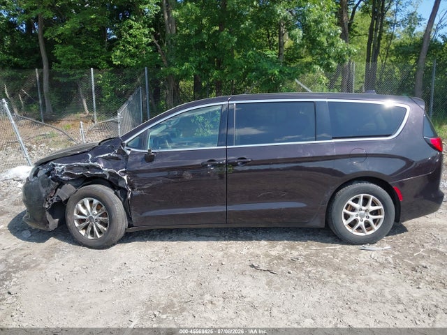 45568425 :رقم المزاد ، 2C4RC1DG2HR611502 vin ، 2017 Chrysler Pacifica Touring مزاد بيع