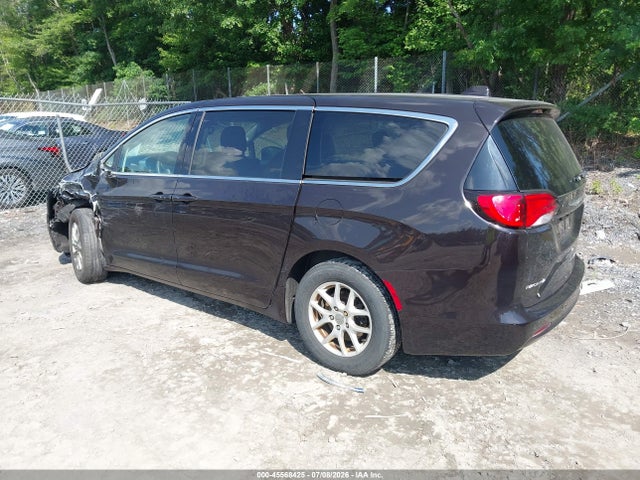 45568425 :رقم المزاد ، 2C4RC1DG2HR611502 vin ، 2017 Chrysler Pacifica Touring مزاد بيع