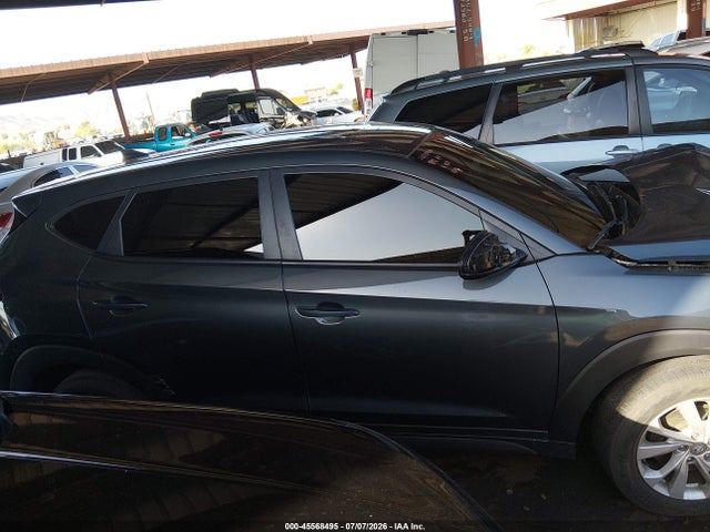KM8J23A44KU860296 Hyundai TUCSON SE