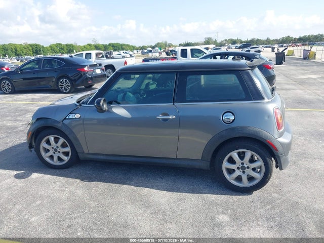 Продаж на аукціоні авто 2010 Mini Cooper S, vin: WMWMF7C58ATW89394, номер лоту: 45568518