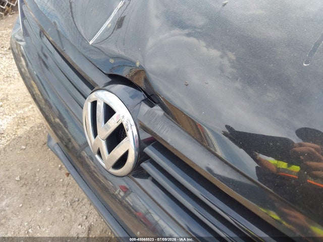 2014 Volkswagen Jetta 2.0l S მანქანა იყიდება აუქციონზე, vin: 3VW2K7AJ2EM406785, აუქციონის ნომერი: 45568523