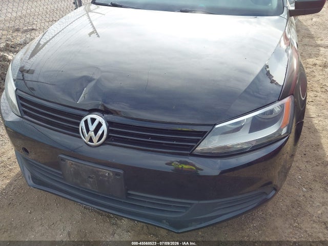 2014 Volkswagen Jetta 2.0l S მანქანა იყიდება აუქციონზე, vin: 3VW2K7AJ2EM406785, აუქციონის ნომერი: 45568523