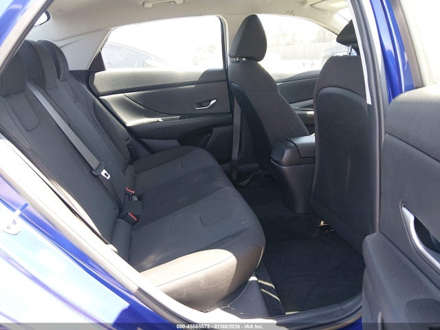KMHLL4AG8PU633223 Hyundai ELANTRA SE