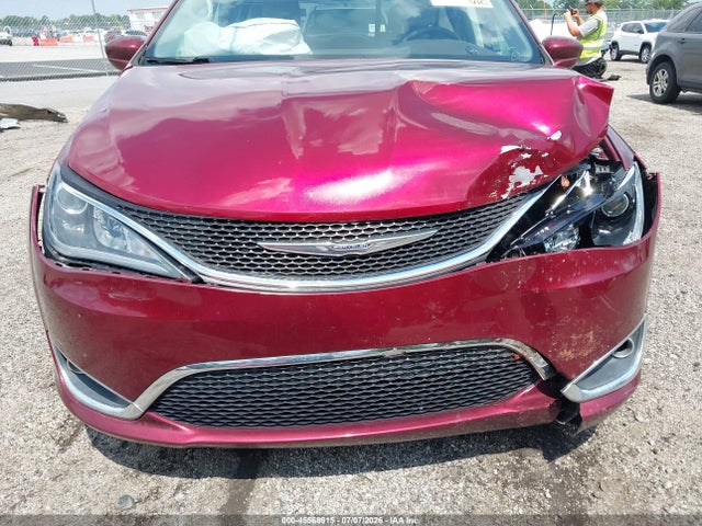 2017 Chrysler Pacifica Touring-l Plus მანქანა იყიდება აუქციონზე, vin: 2C4RC1EG4HR543590, აუქციონის ნომერი: 45568615