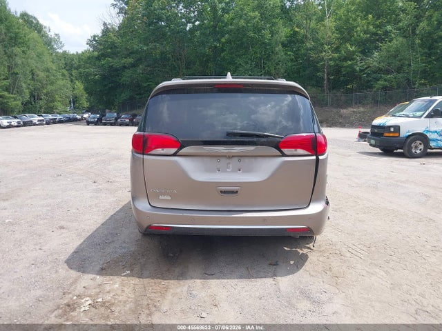 45568633 :رقم المزاد ، 2C4RC1BG5HR540346 vin ، 2017 Chrysler Pacifica Touring-l مزاد بيع