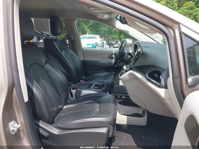 45568633 :رقم المزاد ، 2C4RC1BG5HR540346 vin ، 2017 Chrysler Pacifica Touring-l مزاد بيع