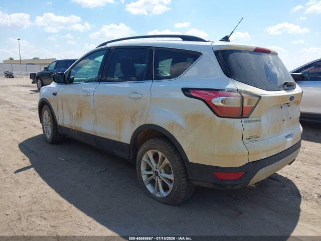 1FMCU0GD2JUC11720 Ford ESCAPE SE
