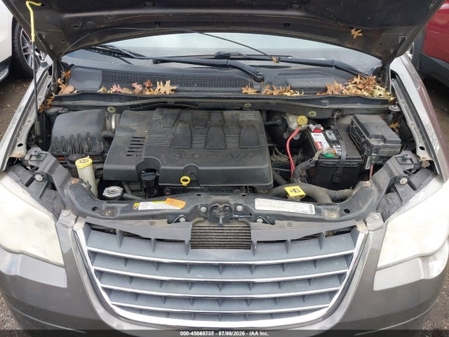45568737 :رقم المزاد ، 2A4RR8DX6AR405199 vin ، 2010 Chrysler Town & Country Touring Plus مزاد بيع