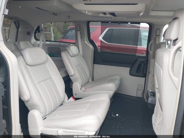 45568737 :رقم المزاد ، 2A4RR8DX6AR405199 vin ، 2010 Chrysler Town & Country Touring Plus مزاد بيع