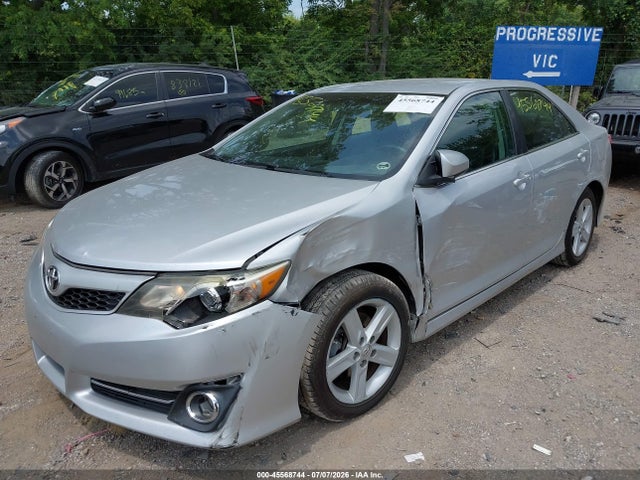 45568744 :رقم المزاد ، 4T1BF1FK5EU334591 vin ، 2014 Toyota Camry Se مزاد بيع