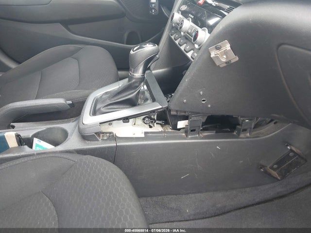 5NPD74LF2LH610820 Hyundai ELANTRA SE