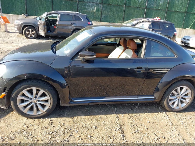2017 Volkswagen Beetle #pinkbeetle/1.8t Classic/1.8t S მანქანა იყიდება აუქციონზე, vin: 3VWF17AT6HM622715, აუქციონის ნომერი: 45568861